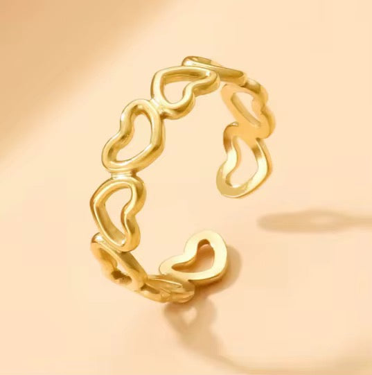 Clash of Hearts Ring