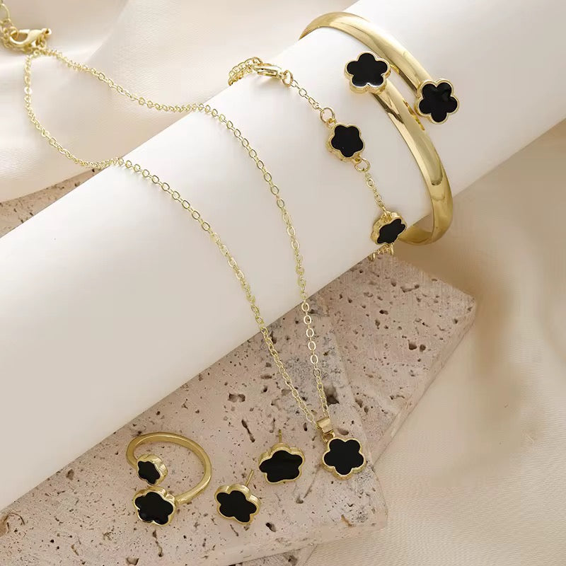 Lucky Clover Set